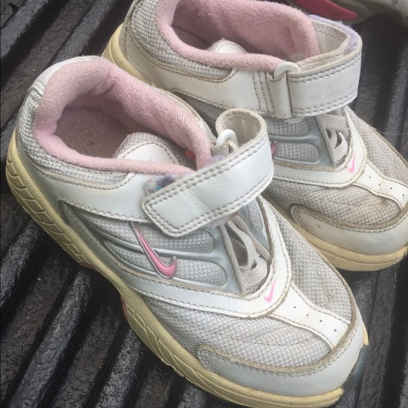 Nike’s - Picture 6 of 6